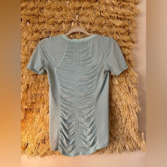 Lululemon✨EUC✨Silverscent Runner Up Short Sleeve✨Heathered Aquamarine✨size 4 - Picture 6 of 15
